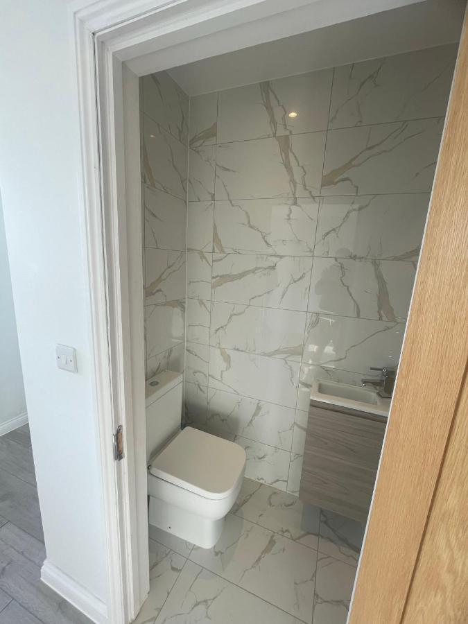 2A Seymour Road Villa Sutton  Luaran gambar