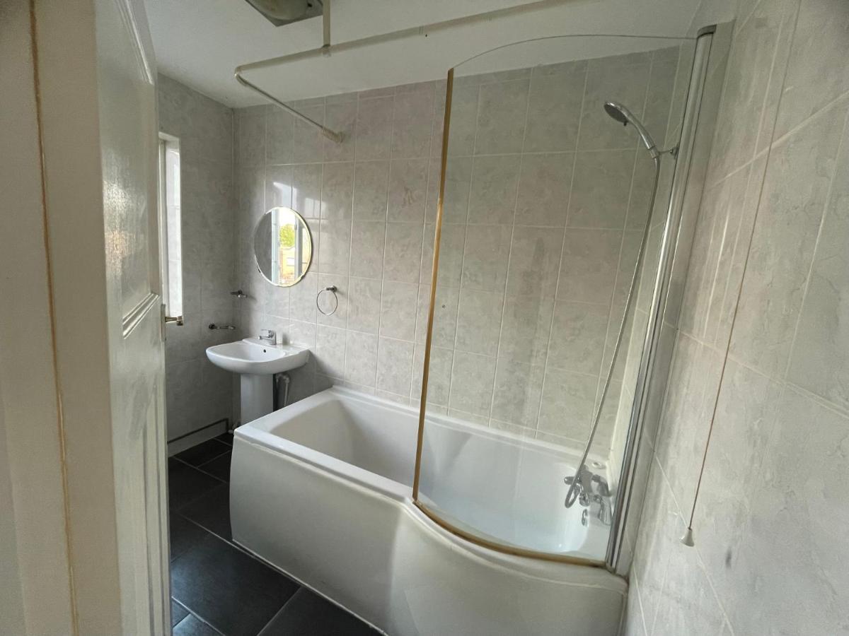 2A Seymour Road Villa Sutton  Luaran gambar