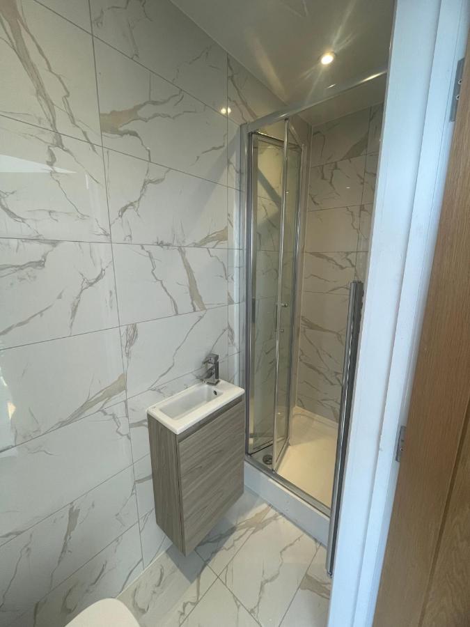 2A Seymour Road Villa Sutton  Luaran gambar