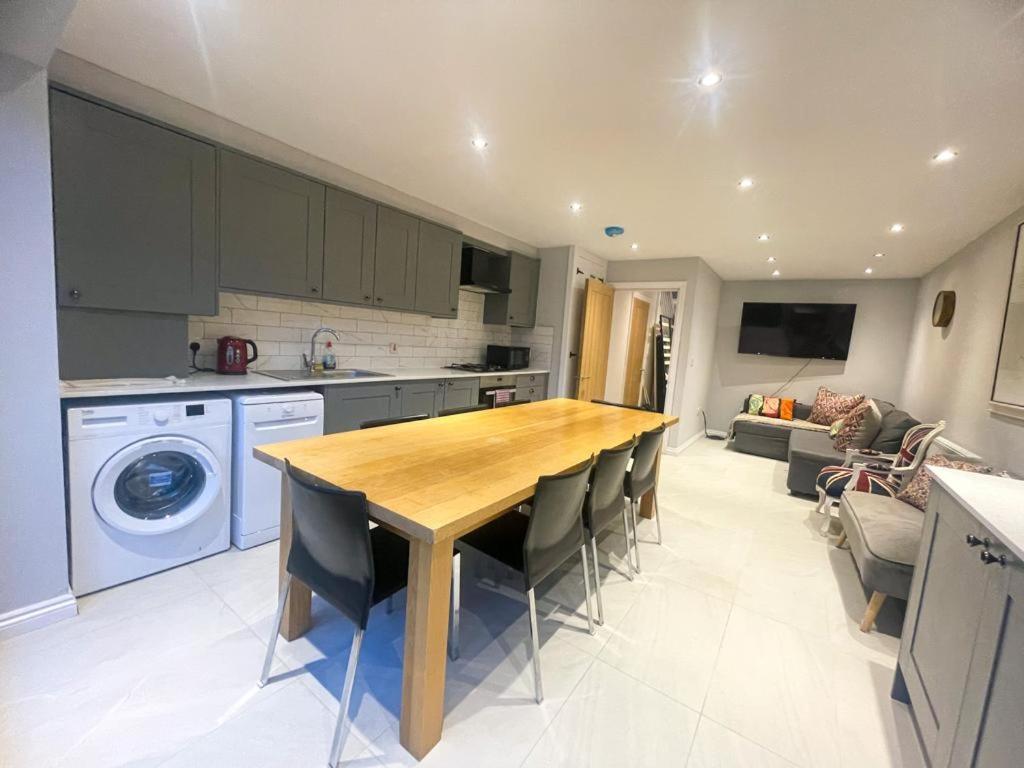 2A Seymour Road Villa Sutton  Luaran gambar