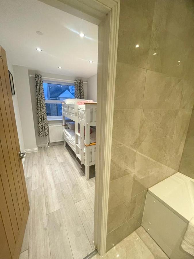 2A Seymour Road Villa Sutton  Luaran gambar