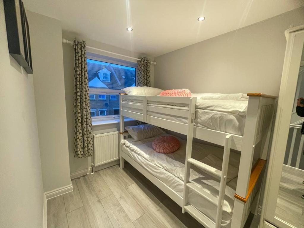 2A Seymour Road Villa Sutton  Luaran gambar