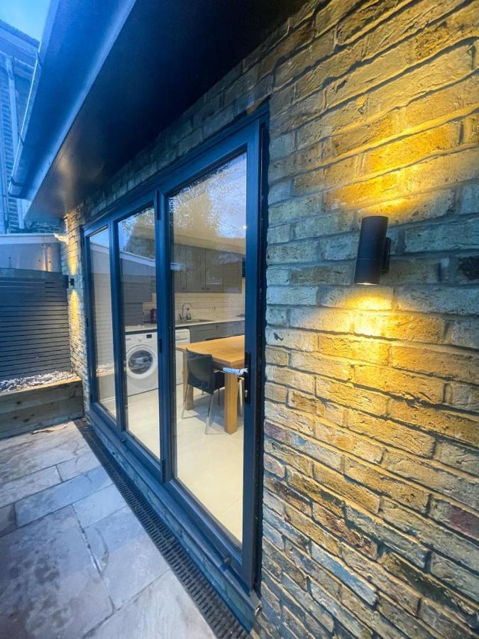 2A Seymour Road Villa Sutton  Luaran gambar